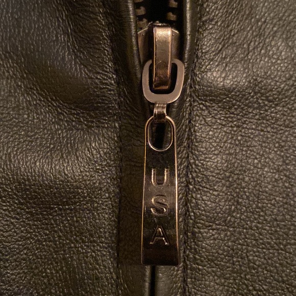 EUC Black Leather Jacket size large - Picture 3 of 13